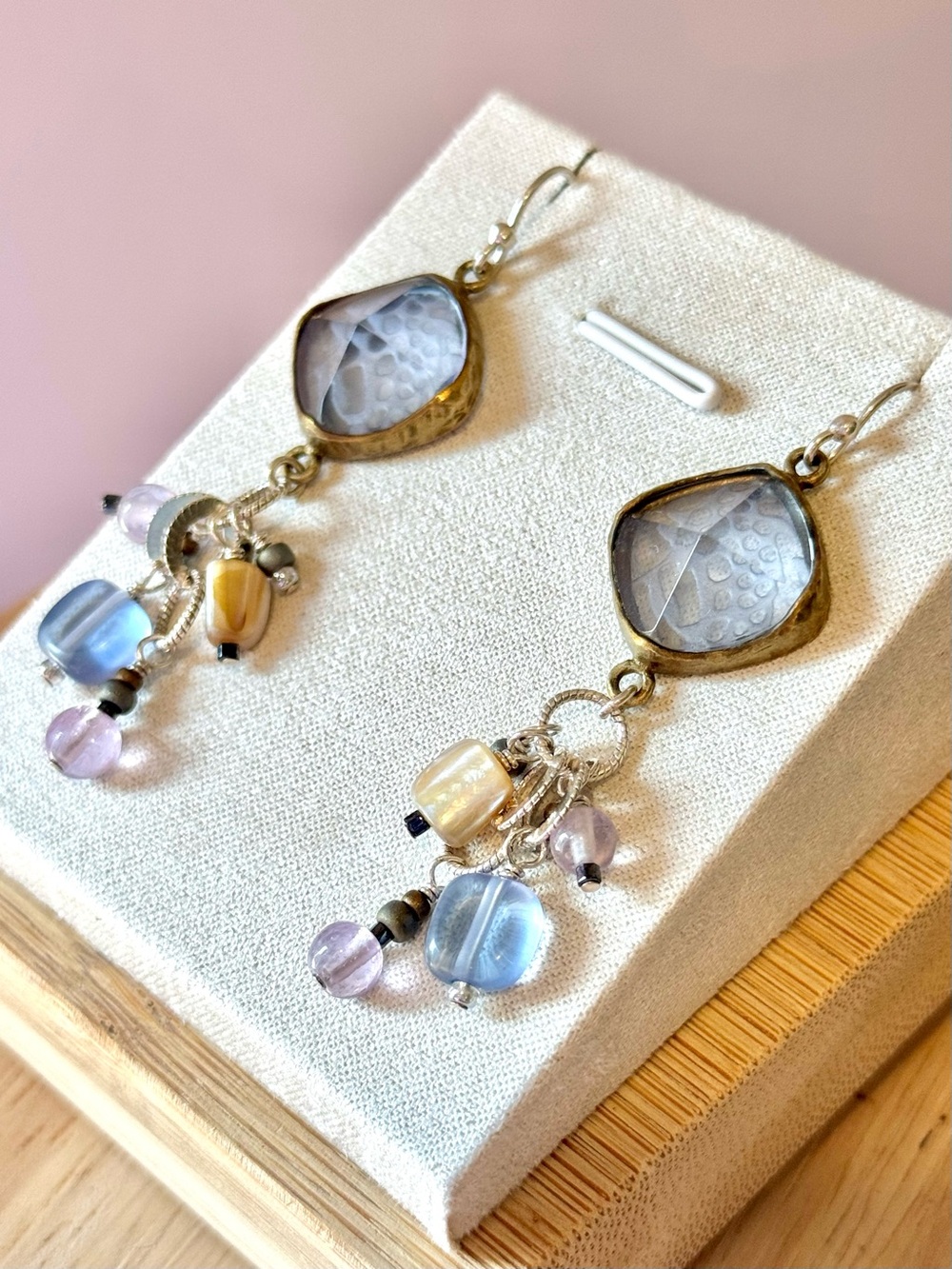 ✨ Silpada W2247 Frosted Glass & Mixed Bead Drop Earrings - EUC ✨ - Picture 2 of 4